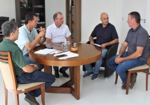 Prefeitura Palmeira contrata o Consórcio Caminhos do Tibagi para manutenção e melhorias nas estradas rurais