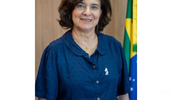 Ministra da Saúde deve visitar Ponta Grossa na segunda-feira (24)