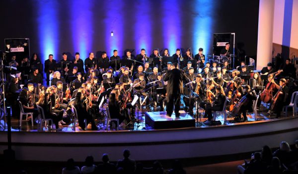 1º Festival de Musica Tom Jobim foi marcado por um grandioso espetáculo no Cine Teatro Municipal