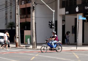 Conheça as novas normas de trânsito para ciclomotores, patinetes, bicicletas e skates