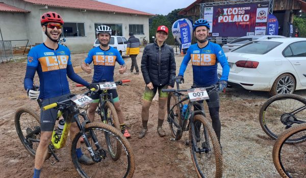 Ciclistas palmeirenses fazem bons resultados em prova em Castrolanda