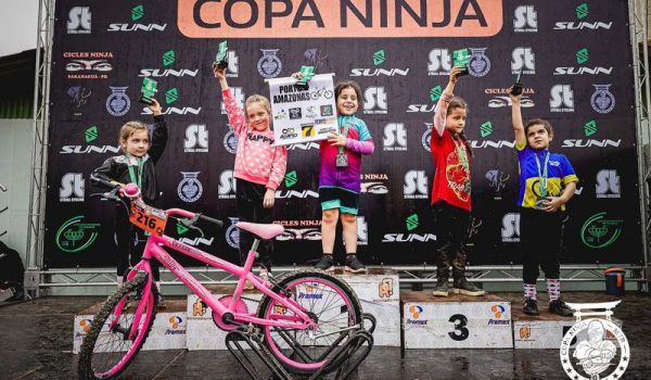 Ciclistas mirins de Porto Amazonas ficam em primeiro em suas categorias na Copa Ninja no litoral