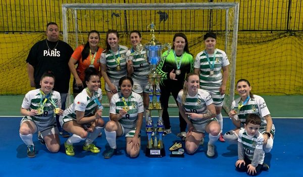 Equipe JAP HAWAI é campeã da Copa Palmeira de Futsal Feminino
