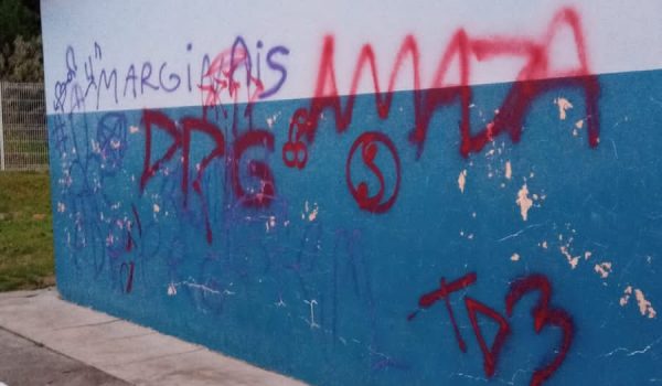 Escola Municipal Integral Nossa Senhora do Rocio foi alvo de atos de vandalismo