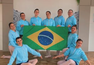 Bailarinas de Palmeira participarão de Festival de Danças do Mercosul na Argentina