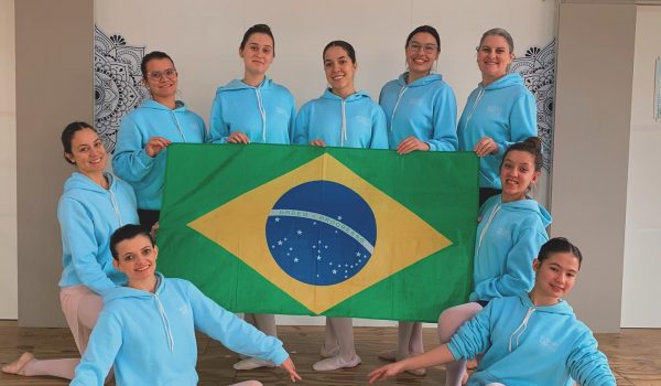 Bailarinas de Palmeira participarão de Festival de Danças do Mercosul na Argentina