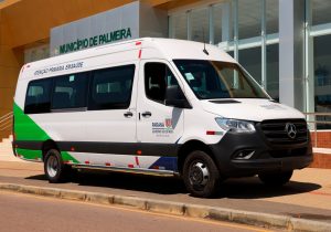 Palmeira recebe nova van para transporte de pacientes