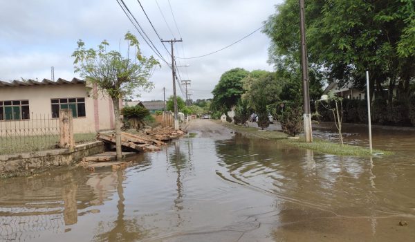 Prefeito de Porto Amazonas expressa gratidão à solidariedade de Palmeira em meio às enchentes