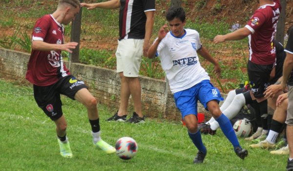Pinheiral está na Semifinal do Campeonato da Liga de Ponta Grossa 