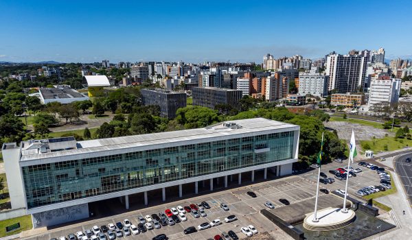 Governo do Paraná altera calendário oficial para incluir feriado da Consciência Negra