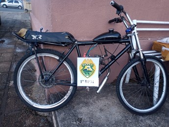 Polícia Militar apreende bicicleta motorizada durante ocorrência neste domingo (14)