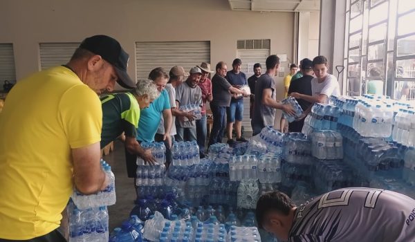 Comunidade de Palmeira mobilizou-se em solidariedade ao Rio Grande do Sul neste sábado (11)