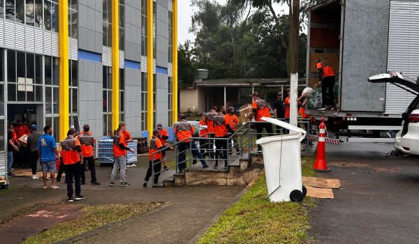 Voluntários de Palmeira intensificam ajuda às vítimas das chuvas no Rio Grande do Sul