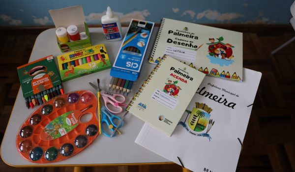 Município realiza entrega de kits de materiais escolares para educação infantil até o 5º ano