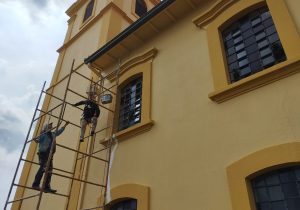 Pintura da Igreja Matriz de Palmeira deve ser concluída nesta quinta-feira (19)