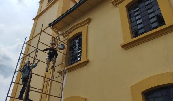 Pintura da Igreja Matriz de Palmeira deve ser concluída nesta quinta-feira (19)