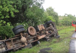 Caminhoneiro morre em acidente na PR-151, entre Ponta Grossa e Palmeira