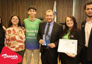 Parlamento Jovem de Palmeira é destaque em lançamento de guia na Assembleia Legislativa do Paraná