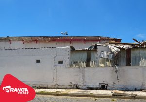 Vendaval agrava danos na arquibancada do Estádio João Chede, em Palmeira