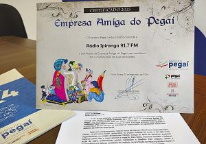 Rádio Ipiranga recebe certificado como 'Empresa Amiga do Pegaí Leitura Grátis'