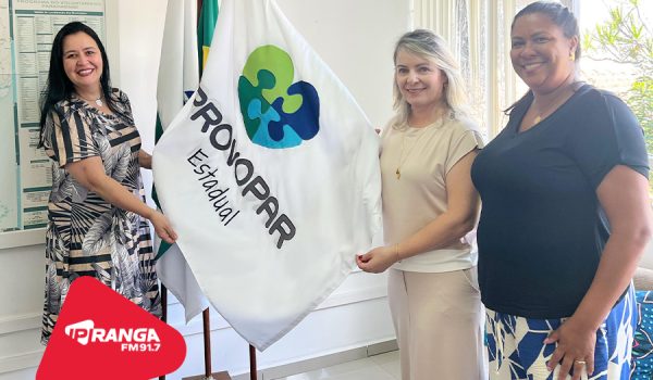 Primeira dama de Palmeira visita Provopar estadual