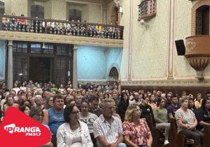 Igreja Matriz lotada marca a primeira sexta-feira da Quaresma em Palmeira com Missa Penitencial