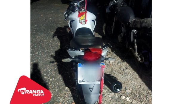 Motociclista é preso por adulteração de placa e direção perigosa em Palmeira