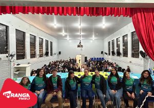 Parlamento Jovem realiza sessão itinerante no Colégio Dom Alberto Gonçalves