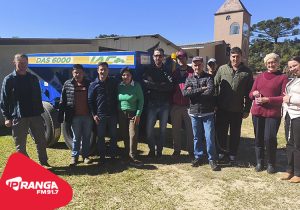 Vereador Vane entrega equipamentos agrícolas para comunidades de Limeira e Água Clara