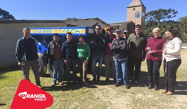 Vereador Vane entrega equipamentos agrícolas para comunidades de Limeira e Água Clara