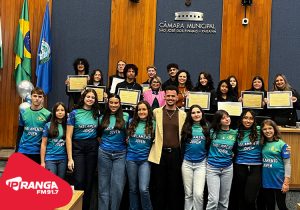 Parlamento Jovem de Palmeira realiza visita institucional à Câmara Municipal de São José dos Pinhais